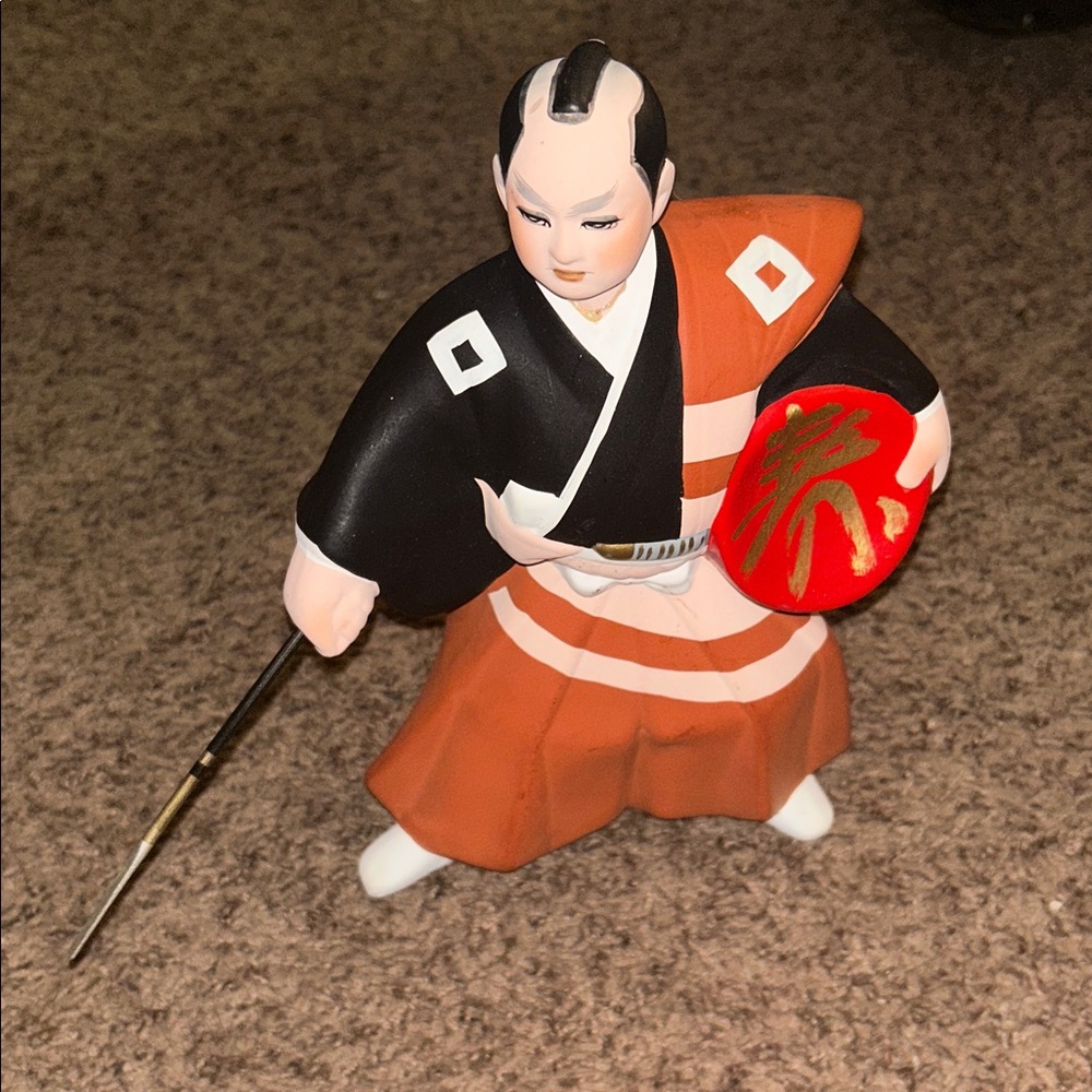 JAPANESE Figurine GENUINE HAKATA DOLL ASSOCIATION clay Samurai  RARE Used Good